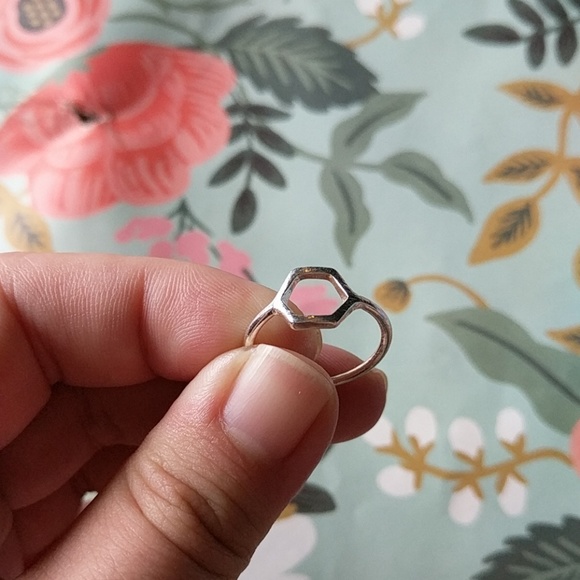 Nwot silver size 6.5 hexagon ring set hive - Picture 3 of 4